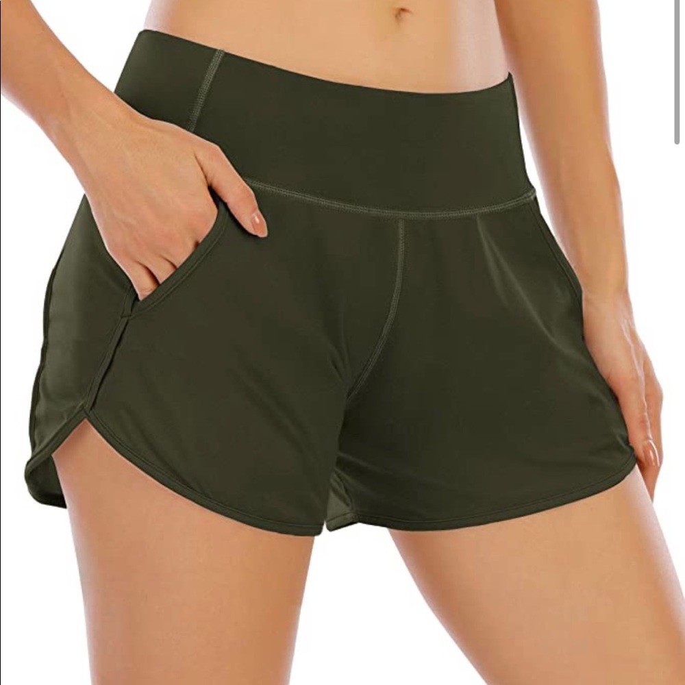 Iuga high waist running shorts (M)